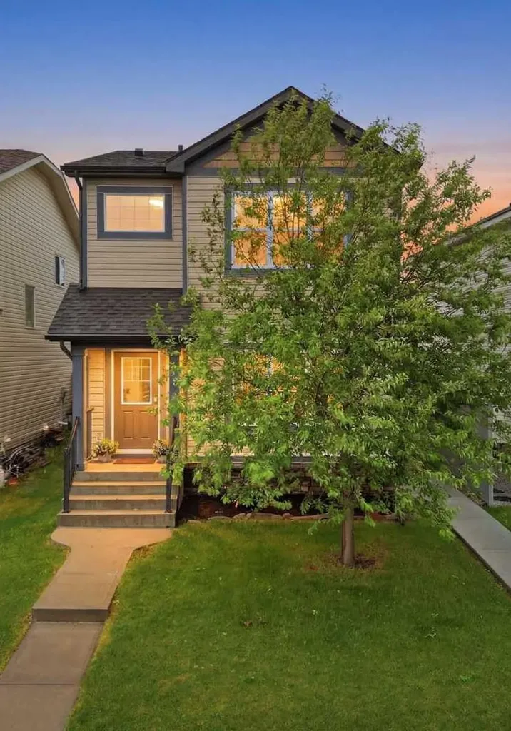 35 Covecreek Place NE Calgary AB T3K 0L3