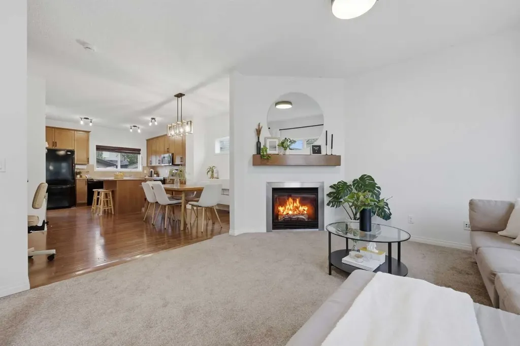 35 Covecreek Place NE Calgary AB T3K 0L3
