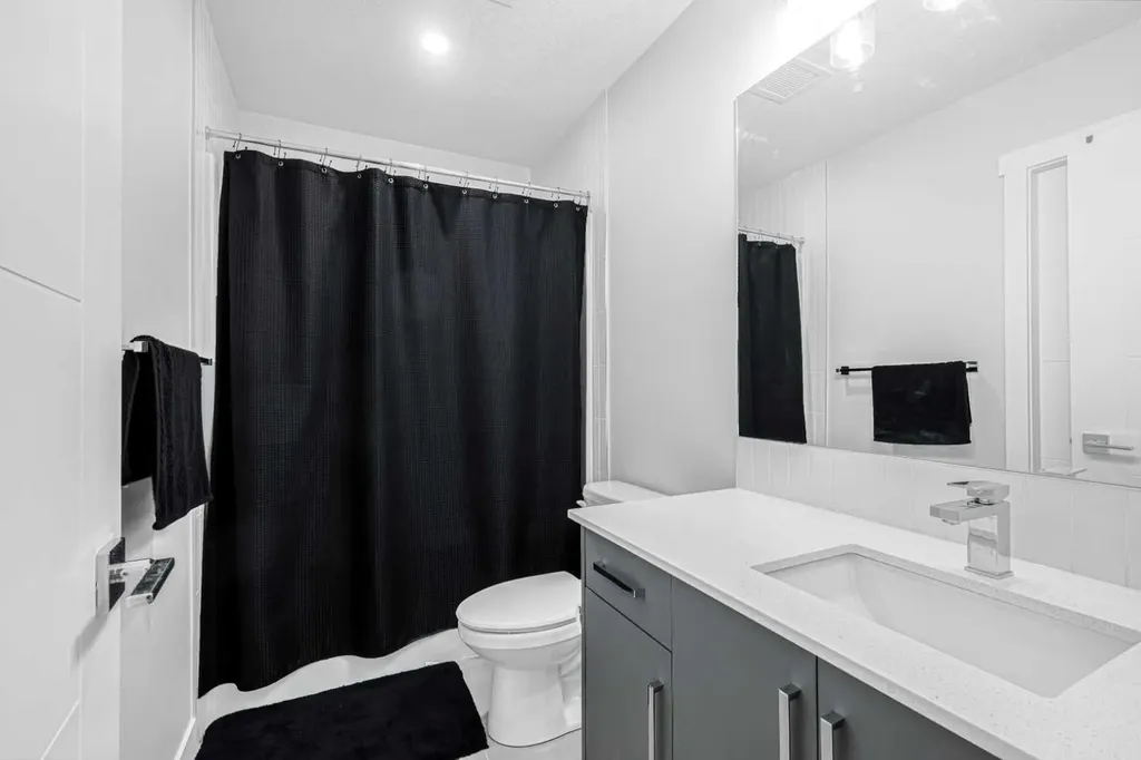 151 Skyview Bay NE Calgary AB T3N1N6