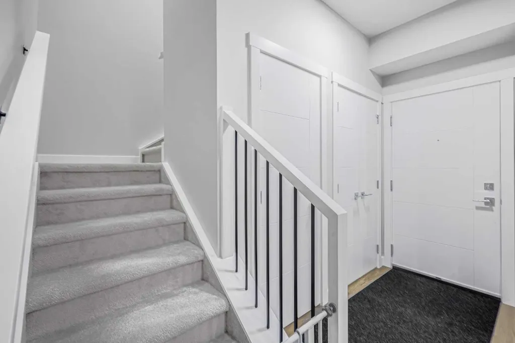 151 Skyview Bay NE Calgary AB T3N1N6