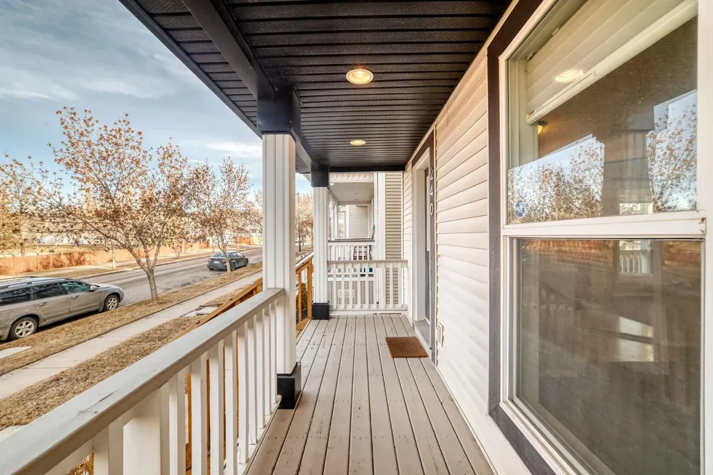 240 Prestwick Way SE Calgary AB T2Z 2Z5