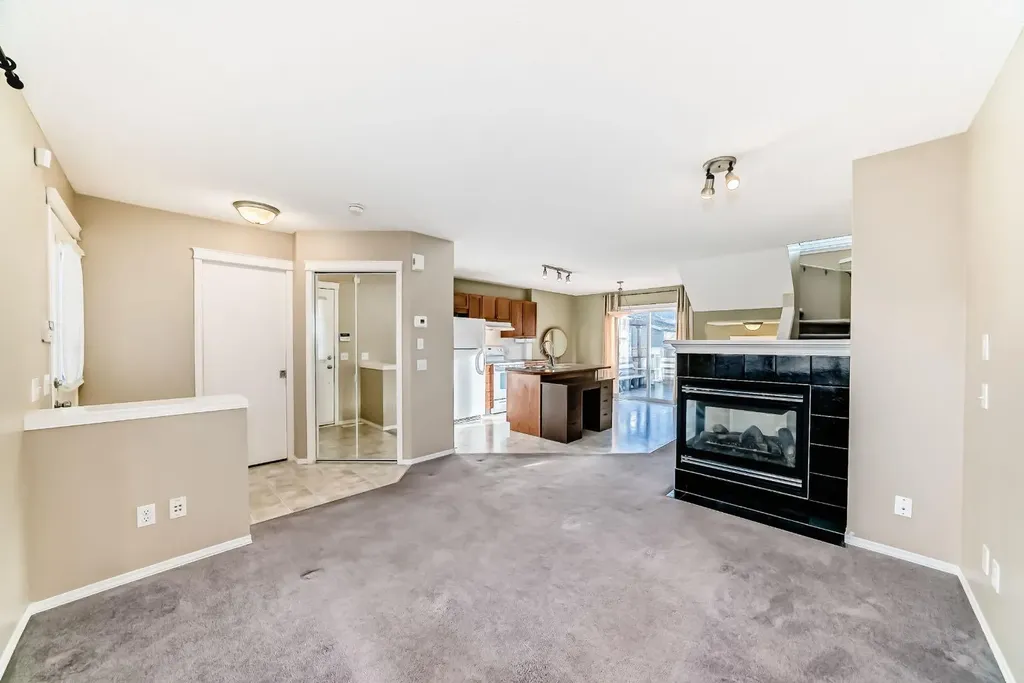 240 Prestwick Way SE Calgary AB T2Z 2Z5