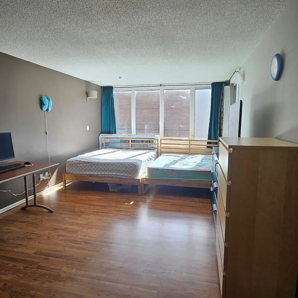 511 56 Avenue SW Calgary AB T2V 0G6