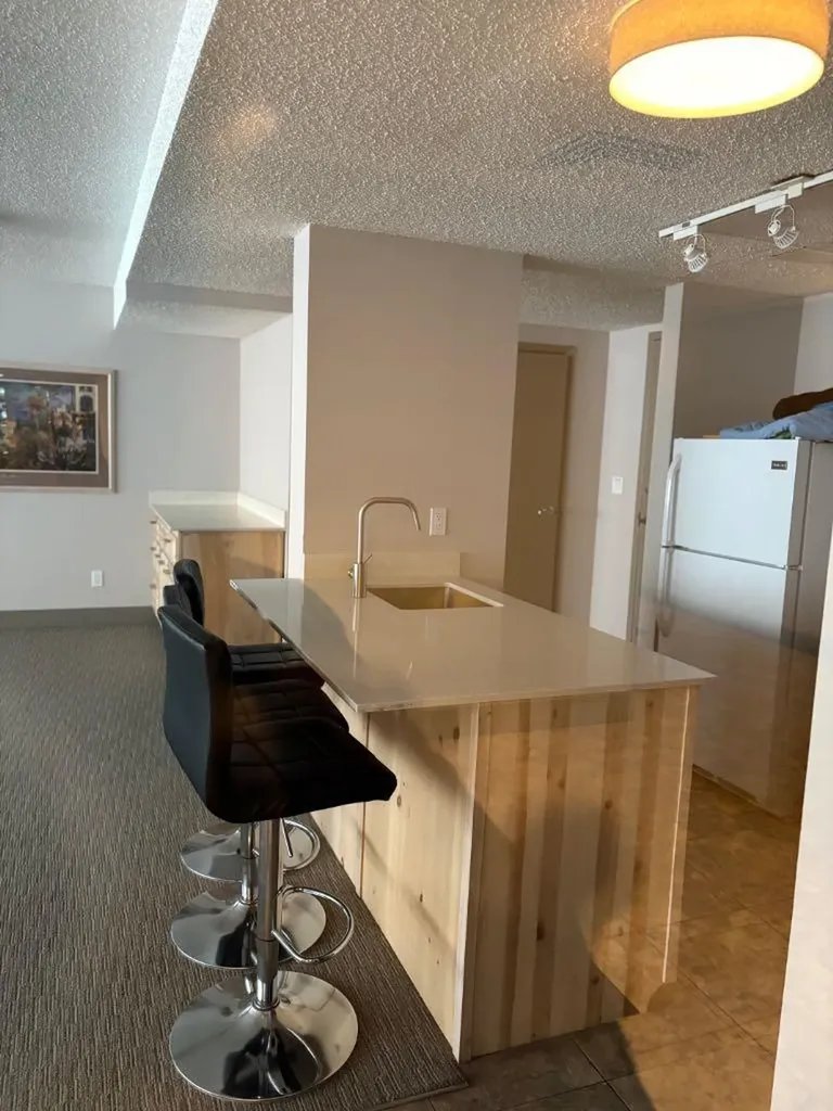 511 56 Avenue SW Calgary AB T2V 0G6