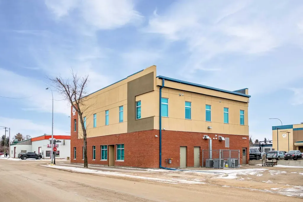 522 10 Street Wainwright AB T9W 1P4