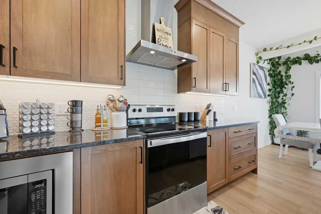 1448 Bayview Point SW Airdrie AB T4B 5K2