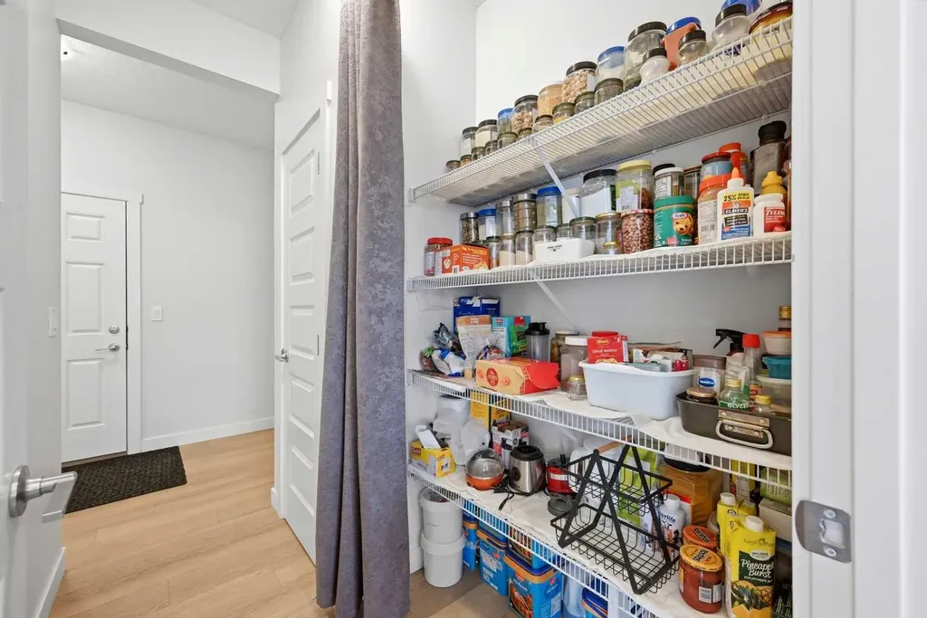 1448 Bayview Point SW Airdrie AB T4B 5K2