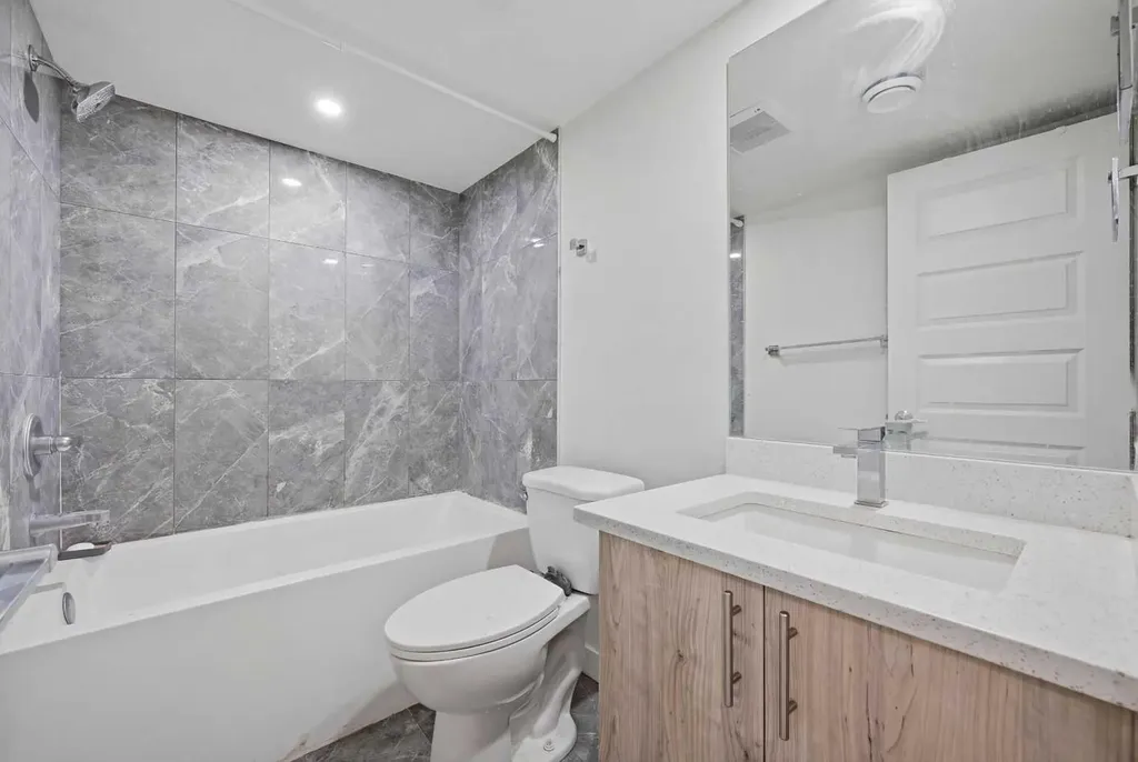 1448 Bayview Point SW Airdrie AB T4B 5K2