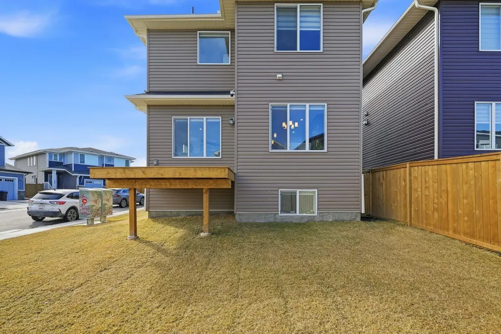 1448 Bayview Point SW Airdrie AB T4B 5K2