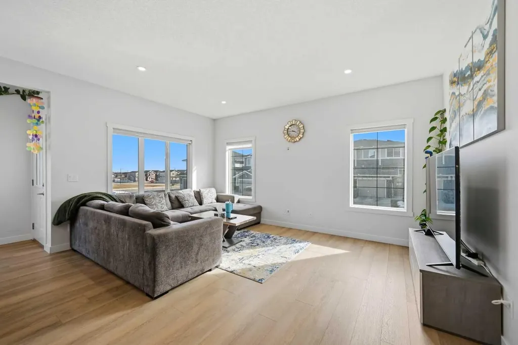 1448 Bayview Point SW Airdrie AB T4B 5K2