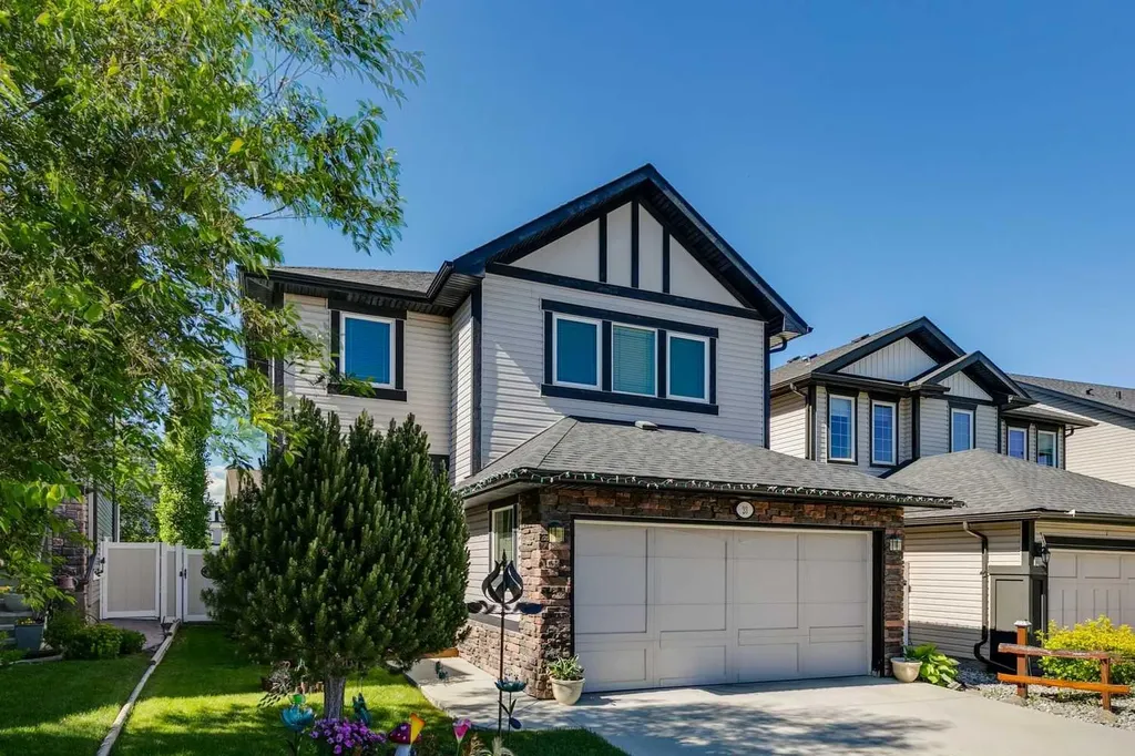 23 Kingston View SE Airdrie AB T4A 0K4
