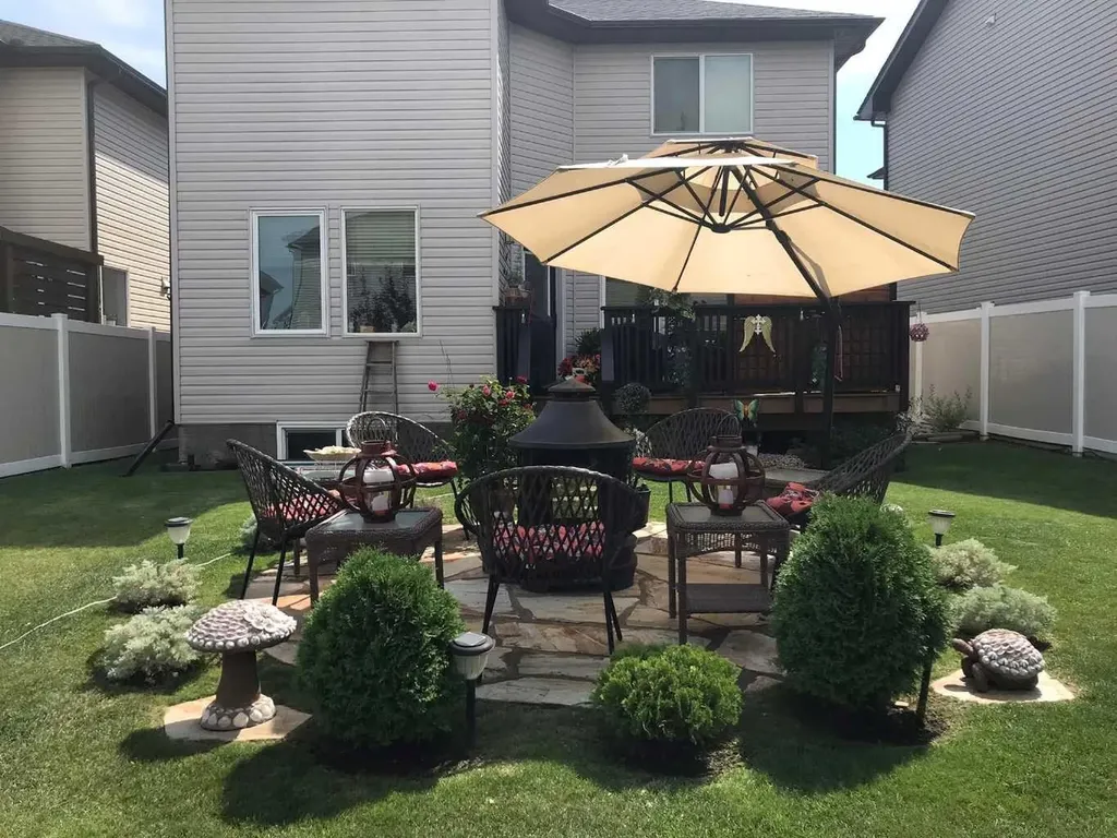 23 Kingston View SE Airdrie AB T4A 0K4