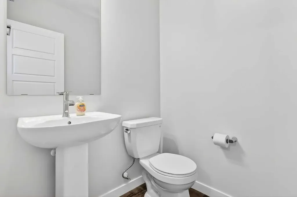 1750 Rangeview Drive SE Calgary AB T3S 0X3