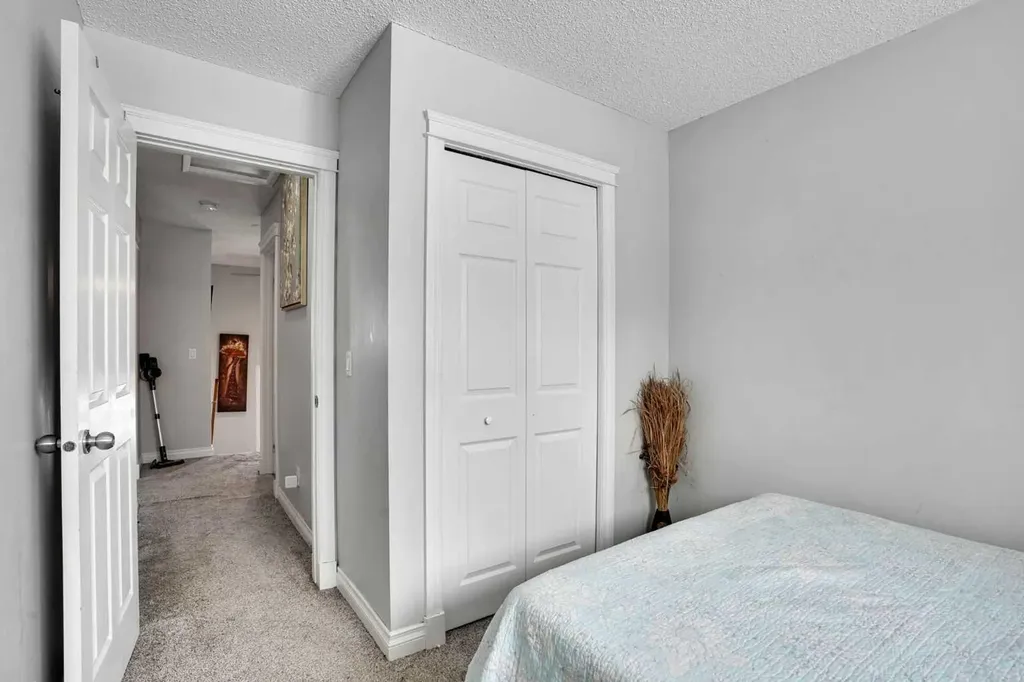 12 Templewood Drive NE Calgary AB T1Y4R7