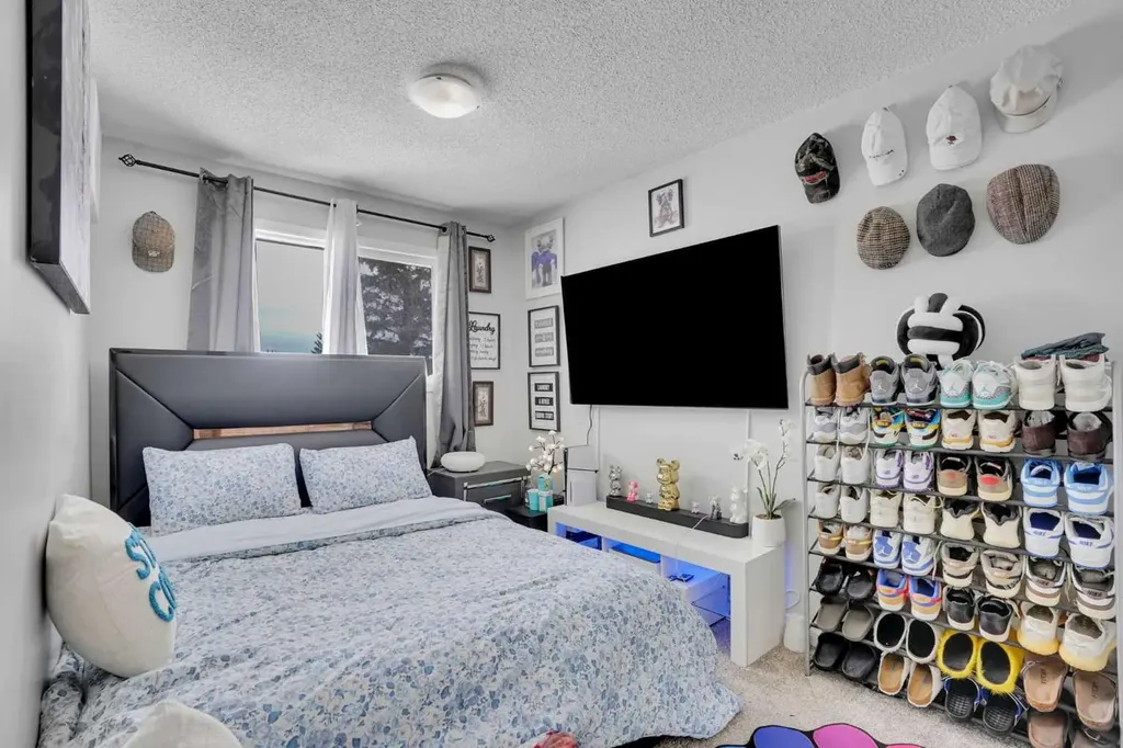 12 Templewood Drive NE Calgary AB T1Y4R7