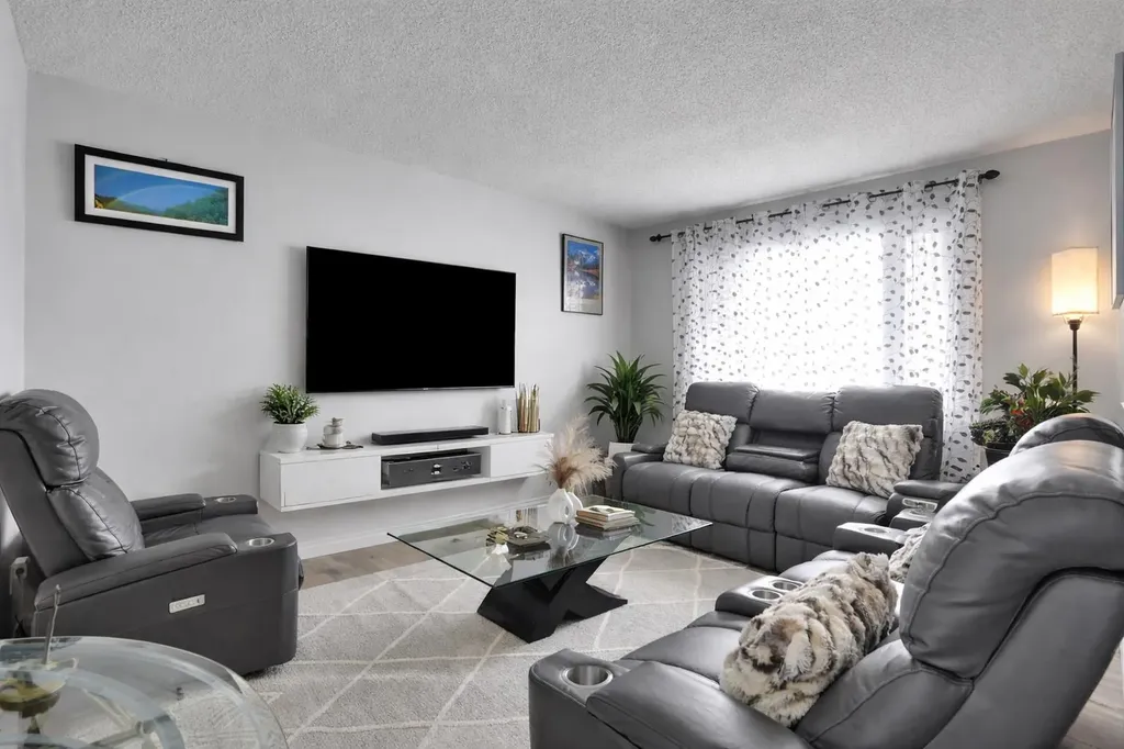 12 Templewood Drive NE Calgary AB T1Y4R7