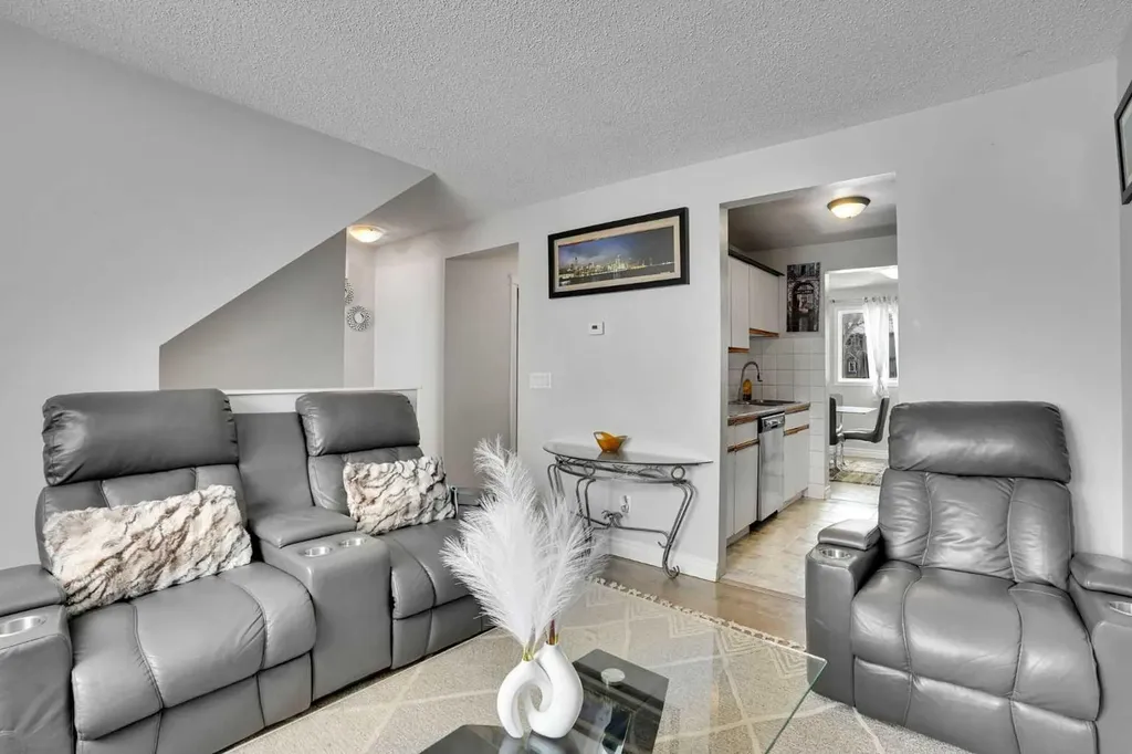 12 Templewood Drive NE Calgary AB T1Y4R7