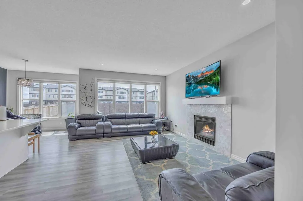 184 Cornerbrook Common NE Calgary AB T3N1L9