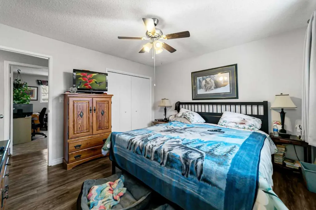 6304 39 Avenue Camrose AB T4V 2Z4