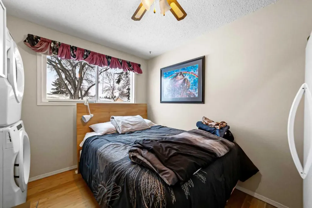 6304 39 Avenue Camrose AB T4V 2Z4