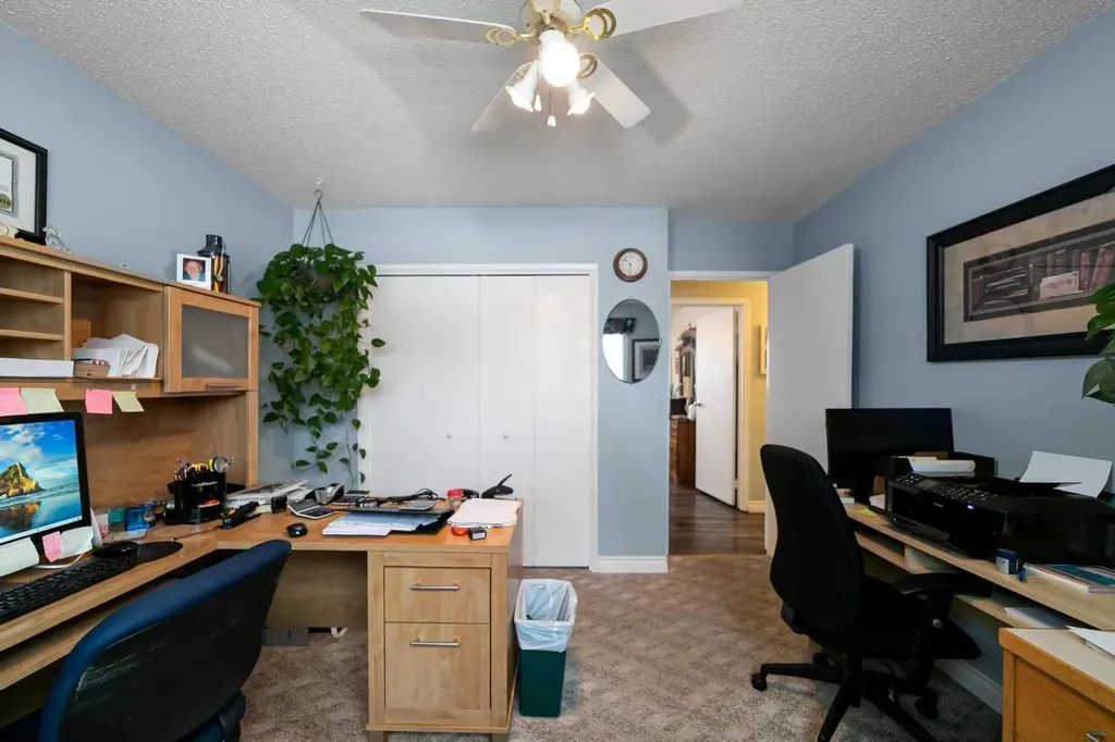 6304 39 Avenue Camrose AB T4V 2Z4