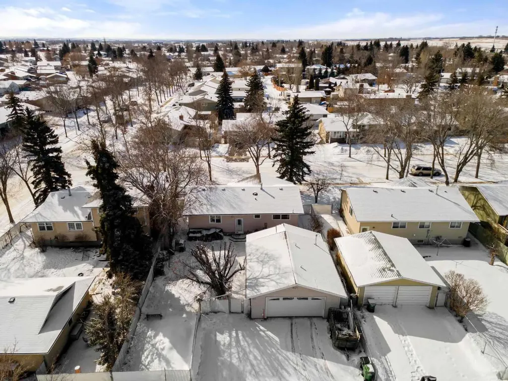 6304 39 Avenue Camrose AB T4V 2Z4