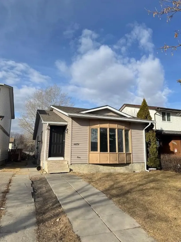 6879 Rundlehorn Drive NE Calgary AB T1Y 4P2