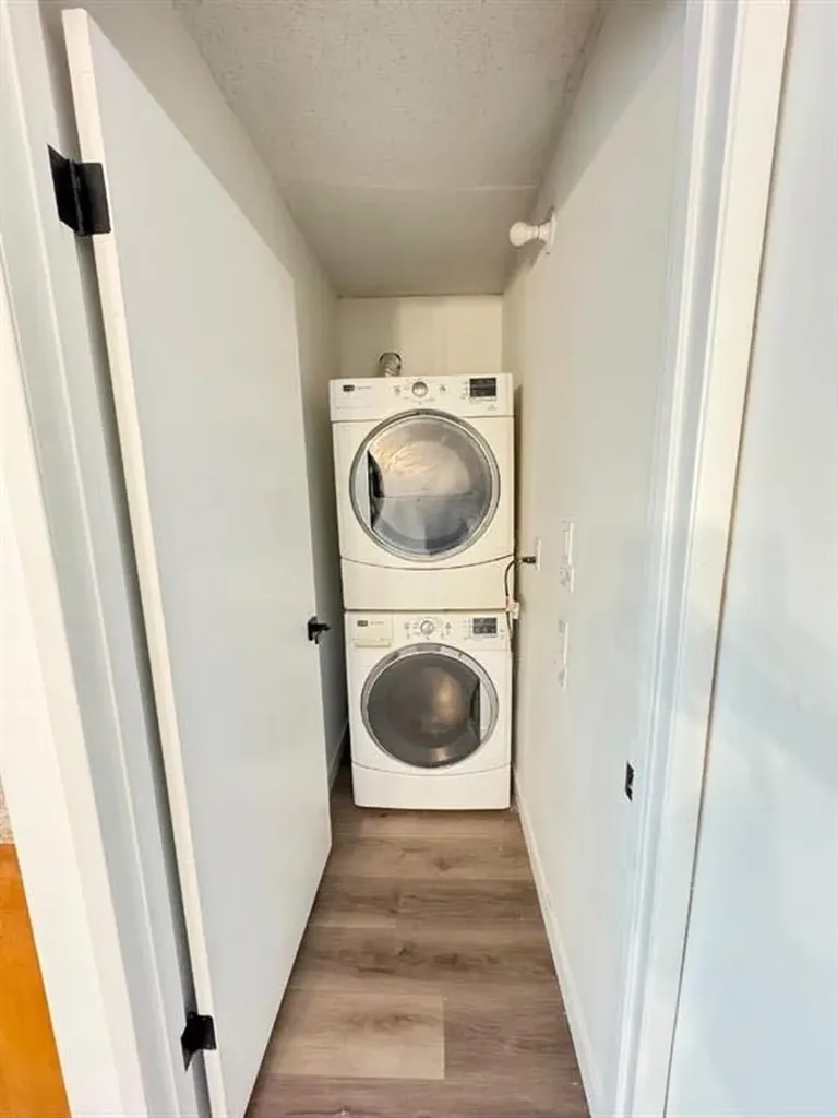 6879 Rundlehorn Drive NE Calgary AB T1Y 4P2