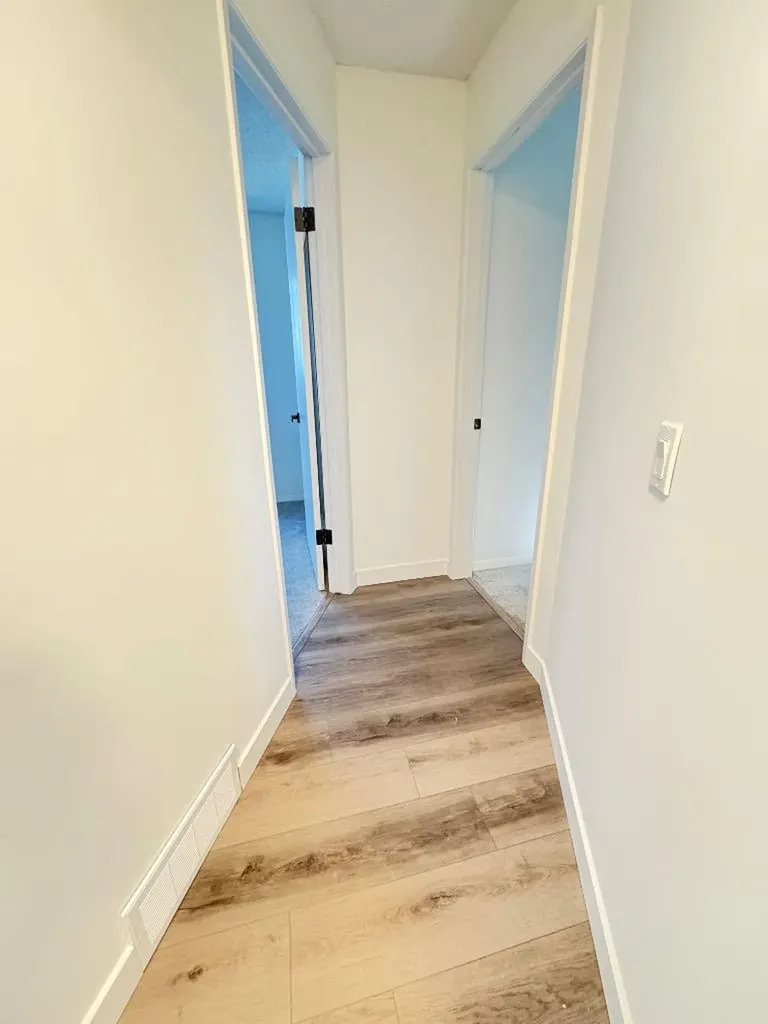 6879 Rundlehorn Drive NE Calgary AB T1Y 4P2