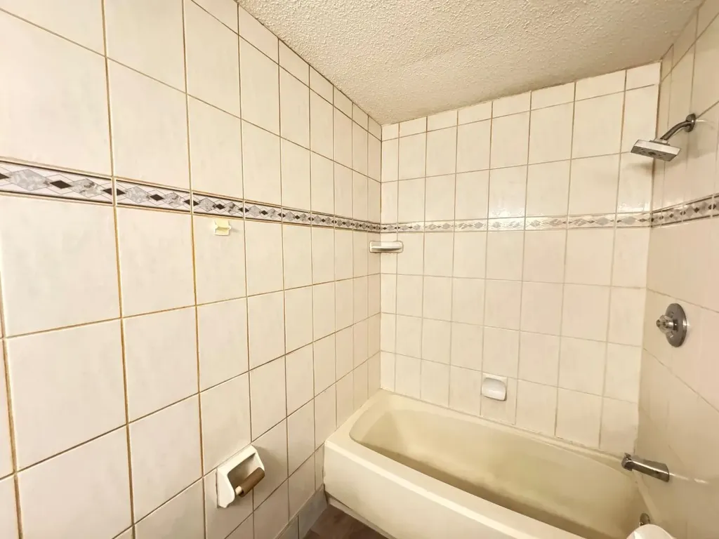 6879 Rundlehorn Drive NE Calgary AB T1Y 4P2