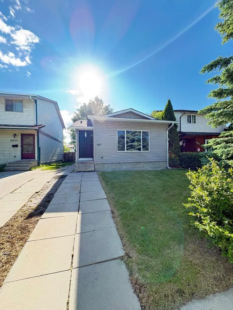 6879 Rundlehorn Drive NE Calgary AB T1Y 4P2
