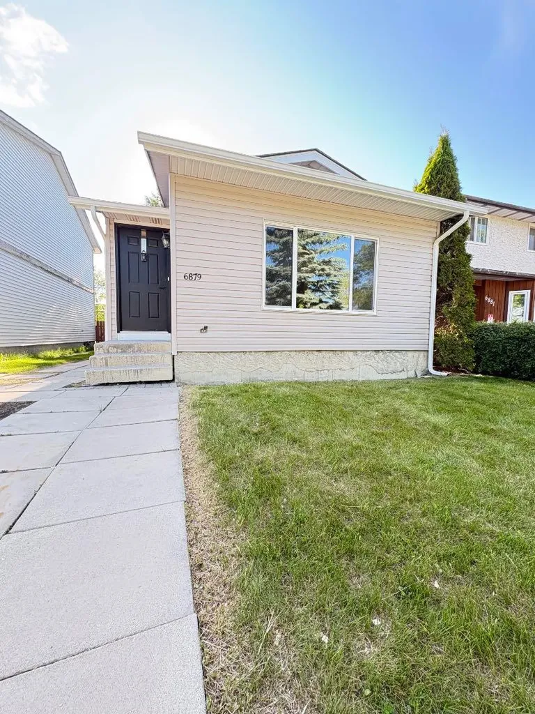 6879 Rundlehorn Drive NE Calgary AB T1Y 4P2