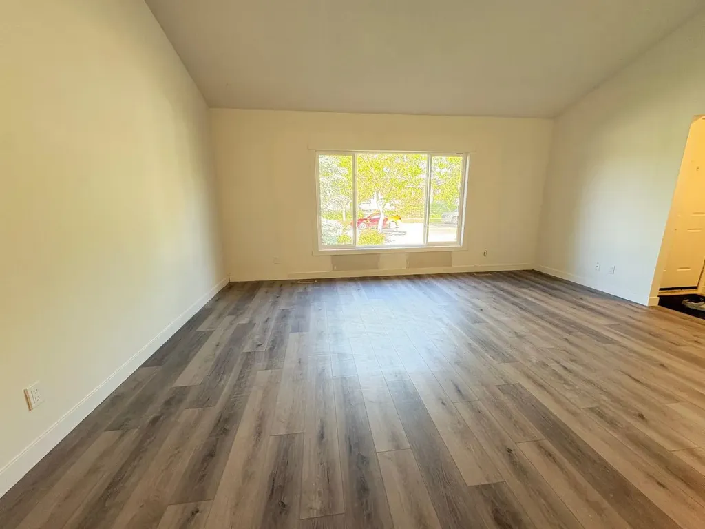 6879 Rundlehorn Drive NE Calgary AB T1Y 4P2