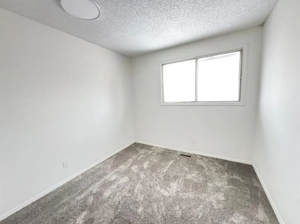 6879 Rundlehorn Drive NE Calgary AB T1Y 4P2