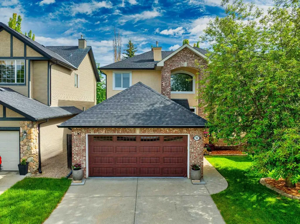 90 Discovery Ridge Road SW Calgary AB T3H 4R4