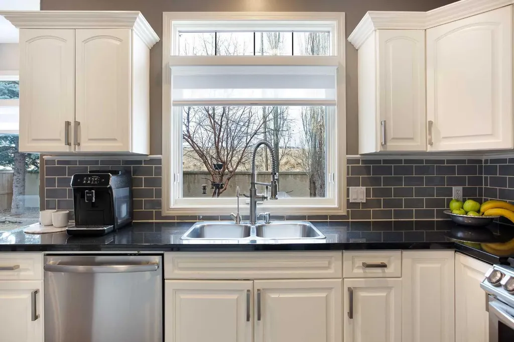 90 Discovery Ridge Road SW Calgary AB T3H 4R4