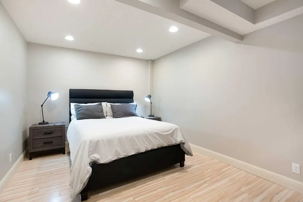 90 Discovery Ridge Road SW Calgary AB T3H 4R4