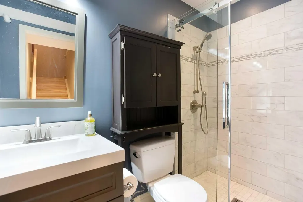 90 Discovery Ridge Road SW Calgary AB T3H 4R4