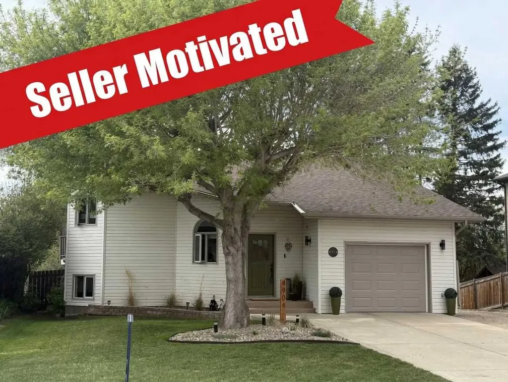 4904 43 Street Ponoka AB T4J 1C2