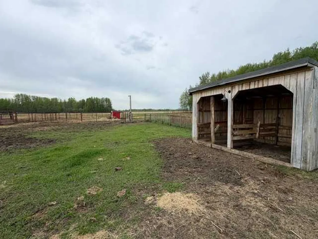74120 100 Range Road Kinuso AB T0G 2K0