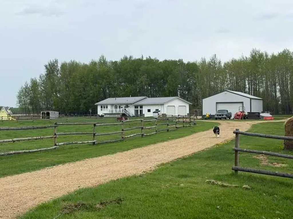 74120 100 Range Road Kinuso AB T0G 2K0