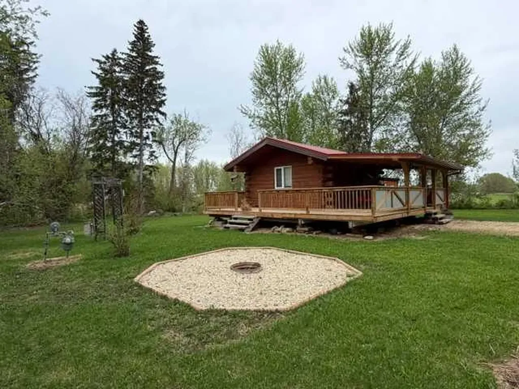 74120 100 Range Road Kinuso AB T0G 2K0