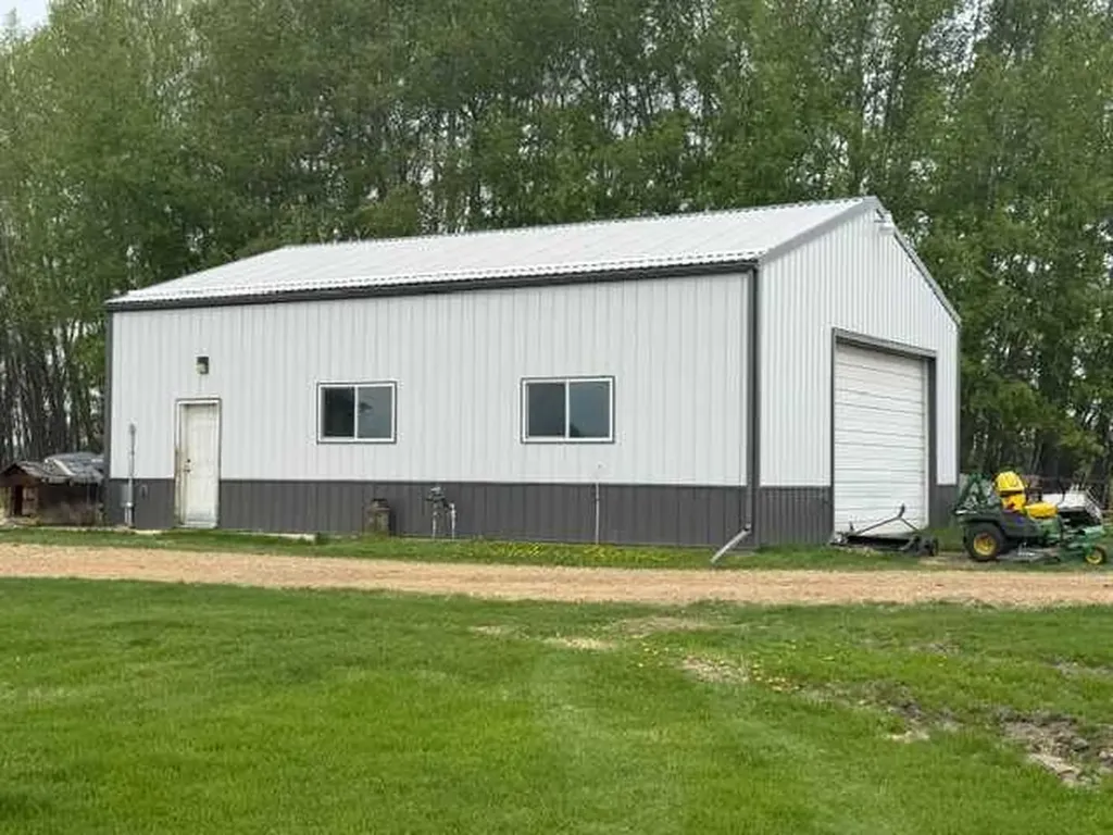 74120 100 Range Road Kinuso AB T0G 2K0