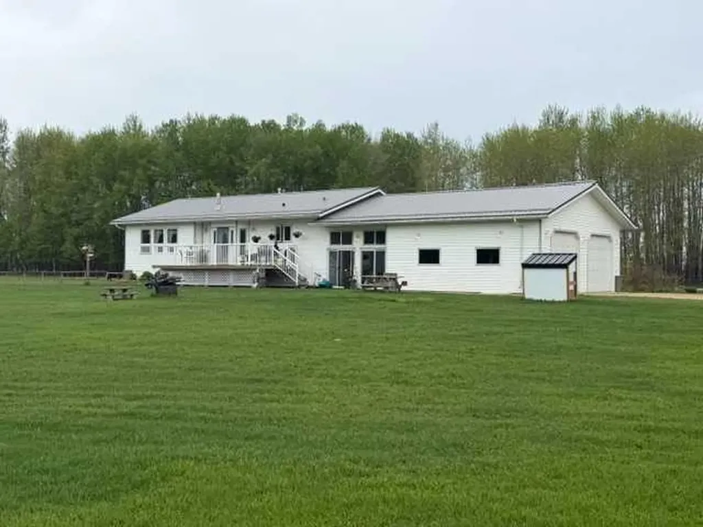 74120 100 Range Road Kinuso AB T0G 2K0