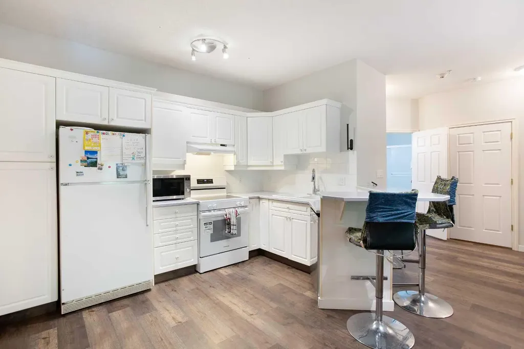 777 3 Avenue SW Calgary AB T2P 0G8
