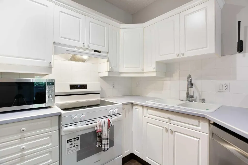 777 3 Avenue SW Calgary AB T2P 0G8