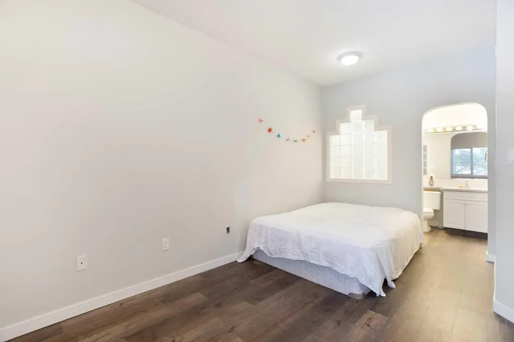 777 3 Avenue SW Calgary AB T2P 0G8