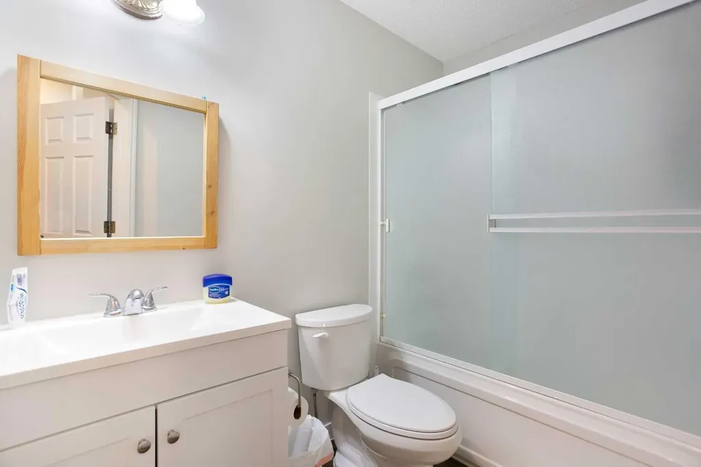 777 3 Avenue SW Calgary AB T2P 0G8