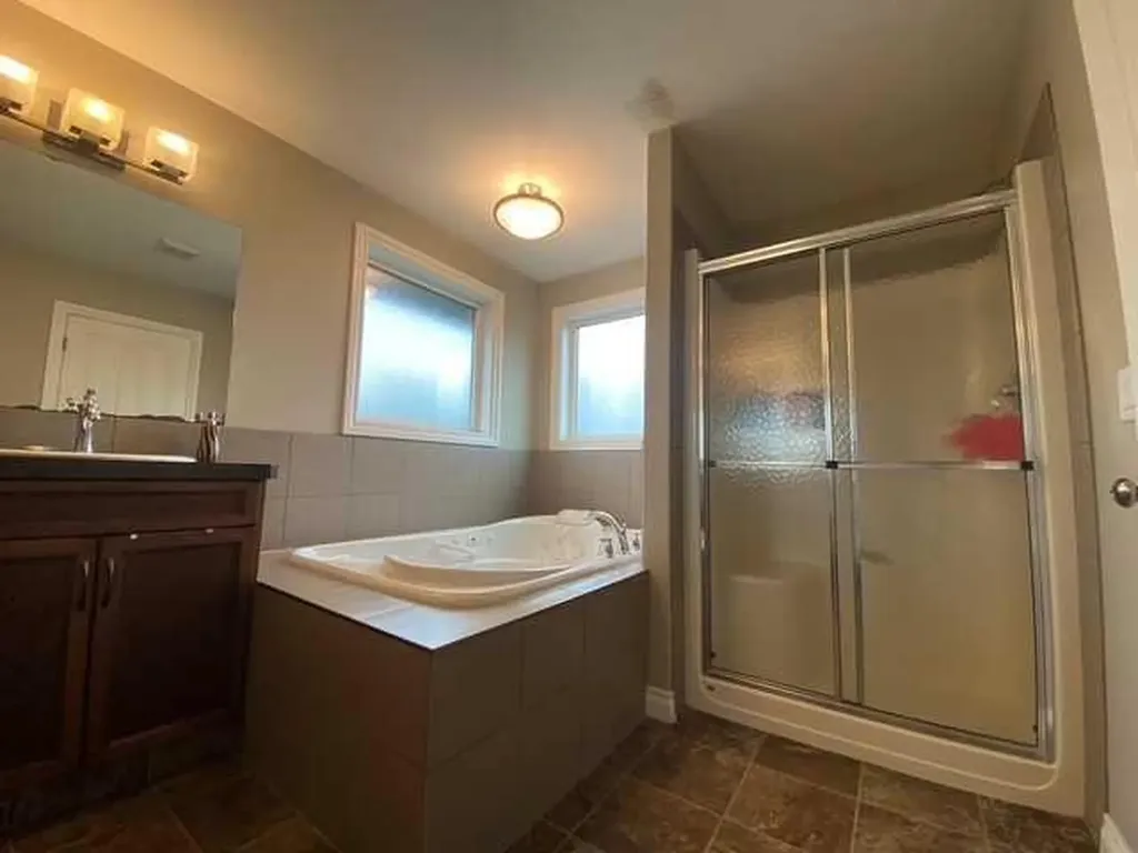 5722 45 Avenue Close Rocky Mountain House AB T4T 0B5