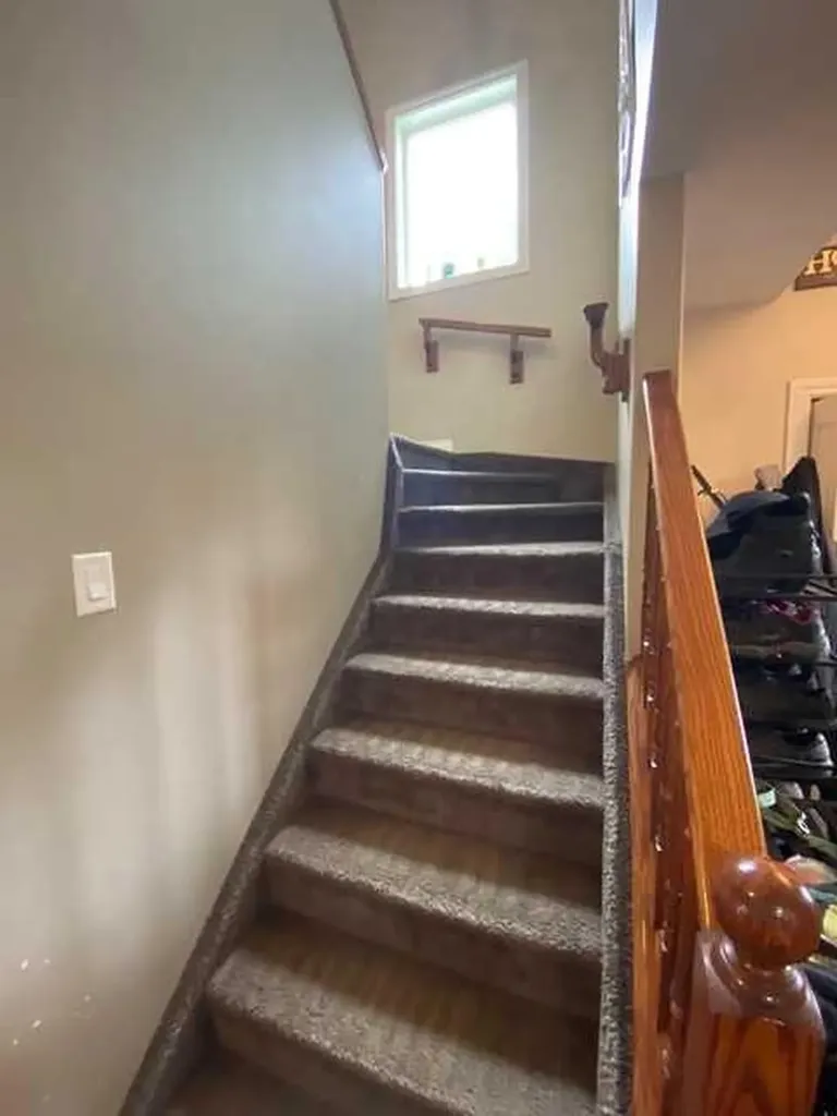 5722 45 Avenue Close Rocky Mountain House AB T4T 0B5